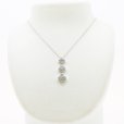 PT850/900 ダイアイリペンダントネックレス 0.330ct 0.30ct 0.35ct 8.60g　装着イメージ
