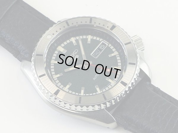 セイコー　セイコー５　ＳＢＳＡ２０７ 緑文字盤　仮面ライダーコラボモデル　盤面拡大