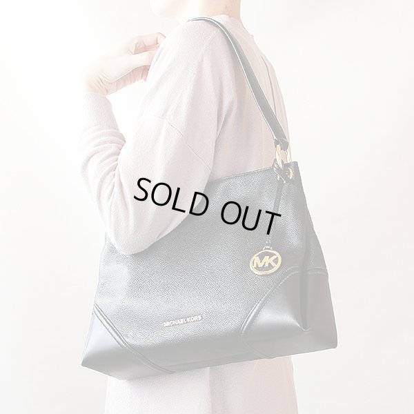 マイケルコース　ショルダーバック 35T9GNIL2L ブラック　掛けたイメージ