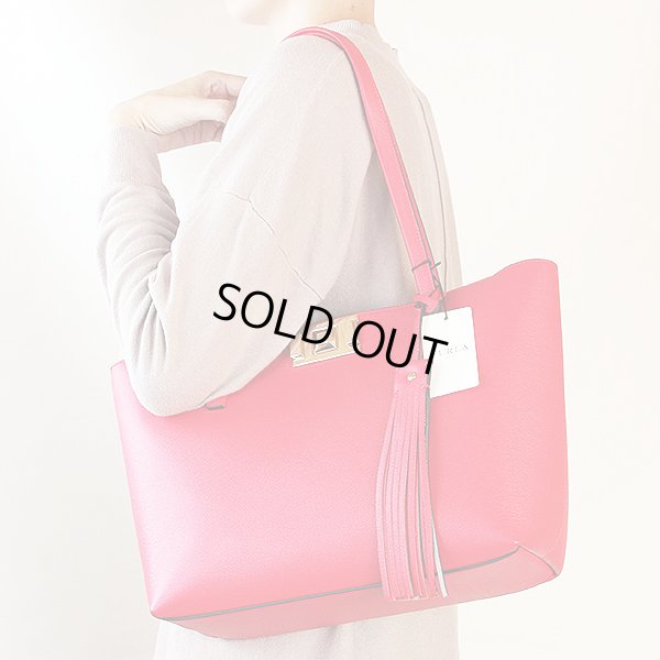 フルラ MIMI トートバック 1045415 FRAGOLA レッド 掛けたイメージ