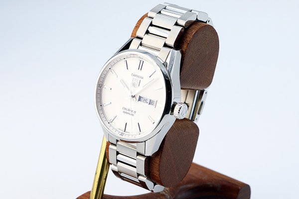 タグホイヤー　カレラ　キャリバー５　ＷＡＲ２０１Ｂ－１　銀文字盤　サイド