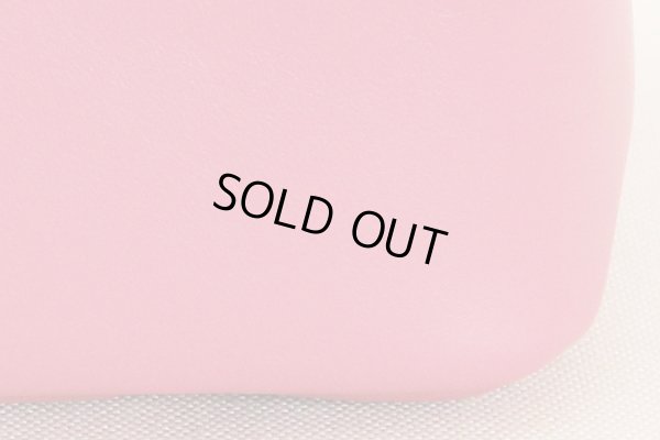 ブルガリ　セルペンティ カボション クロスボディ ミニバッグ ピンク　底拡大