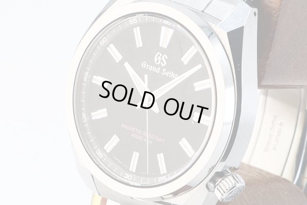グランドセイコー　ＳＢＧＸ０３４３　９Ｆ６１－０ＡＮ０　黒文字盤　耐磁モデル　サイド拡大