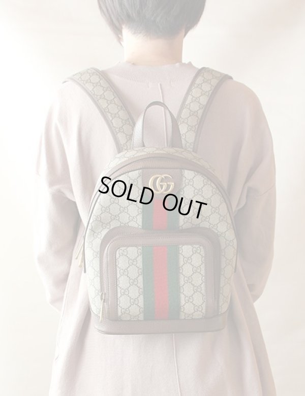 グッチ　GGスモール バックパック 547965 493075　サイズ