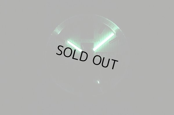 ハミルトン　ブロードウェイ　デイデイト　Ｈ４３３１１０　銀文字盤　茶ストライプ　ライト暗闇