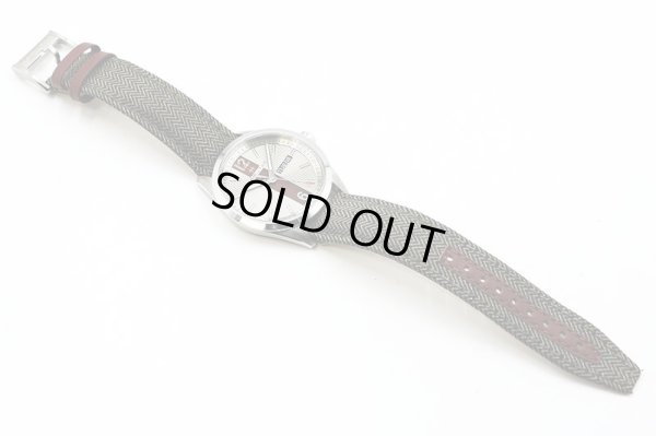 ハミルトン　ブロードウェイ　デイデイト　Ｈ４３３１１０　銀文字盤　茶ストライプ　革ベルト状態　表面