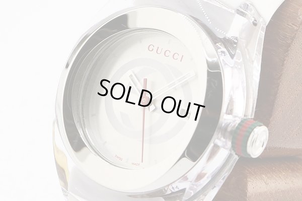 グッチ　１３７．３　ＳＩＮＣ　銀文字盤　サイド拡大