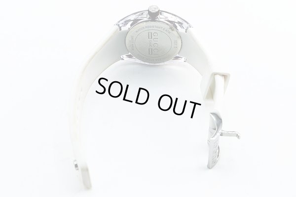 グッチ　１３７．３　ＳＩＮＣ　銀文字盤　ラバーベルト