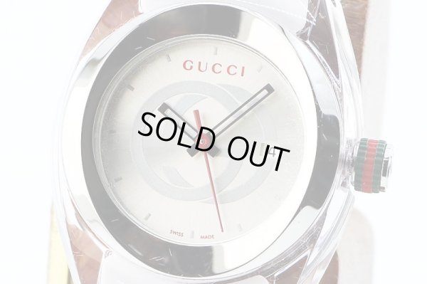 グッチ　１３７．３　ＳＩＮＣ　銀文字盤　表面