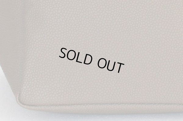 エルベシャプリエ　リュクス舟型トートM 707GP トープ／ヴィゴーニュ　底拡大