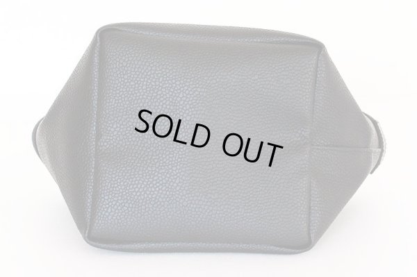 エルベシャプリエ　リュクス舟型トートS 701GP ノワール／ノワール　底