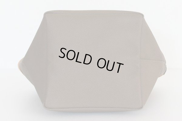 エルベシャプリエ　リュクス舟型トートM 707GP トープ／ヴィゴーニュ　底