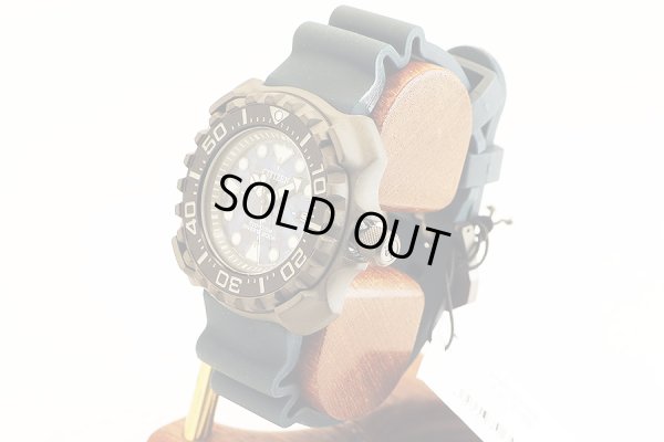 シチズン　プロマスター　ダイバー２００ｍ　ＢＮ０２２７－０９Ｌ 青迷彩文字盤　サイド