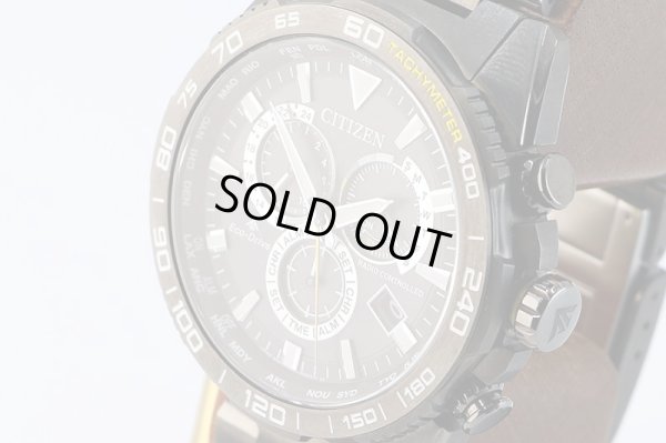 シチズン　エコドライブ　ＣＢ５０３７－８４Ｅ　黒文字盤　サイド拡大