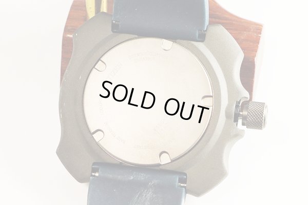 シチズン　プロマスター　ダイバー２００ｍ　ＢＮ０２２７－０９Ｌ 青迷彩文字盤　裏面拡大