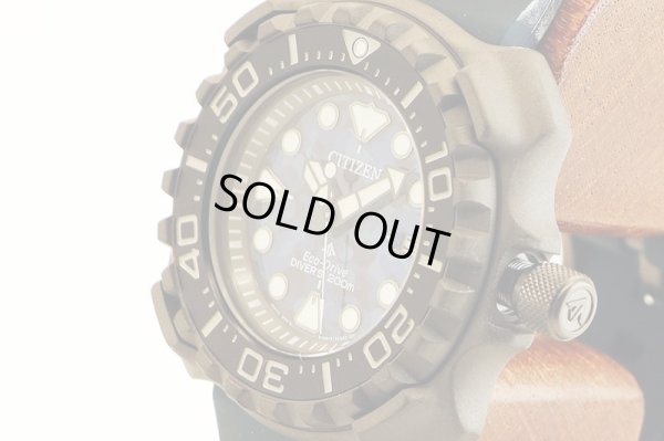 シチズン　プロマスター　ダイバー２００ｍ　ＢＮ０２２７－０９Ｌ 青迷彩文字盤　サイド拡大