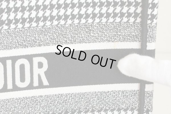 クリスチャンディオール ブックトート ラージ M1286ZRPI_M081 ブラック／ホワイト　表面シミ