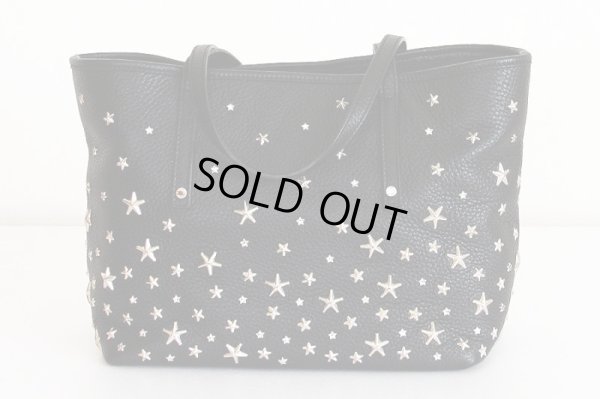 ジミーチュウ　サシャS スタッズ トートバック ブラック　裏面