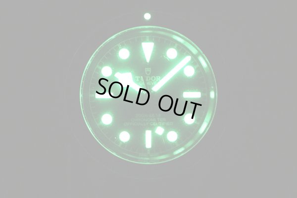 チューダー　ヘリテージブラックベイ　７９０３０　紺文字盤　紺ベゼル　ライト暗闇