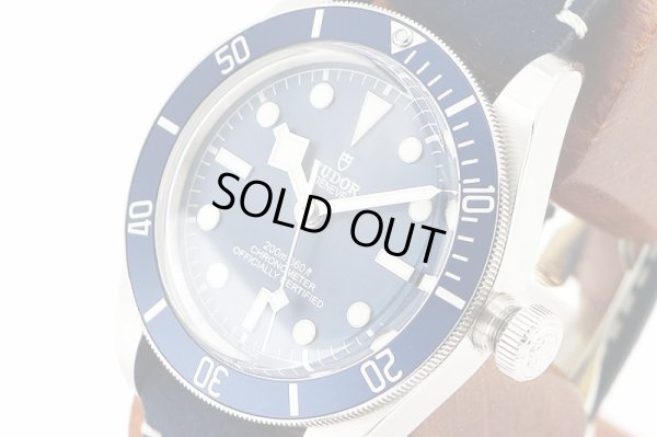 チューダー　ヘリテージブラックベイ　７９０３０　紺文字盤　紺ベゼル　サイド拡大