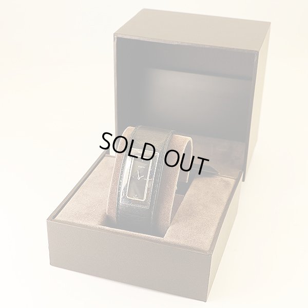 グッチ　バングルウォッチ　７８００Ｓ　黒文字盤　箱