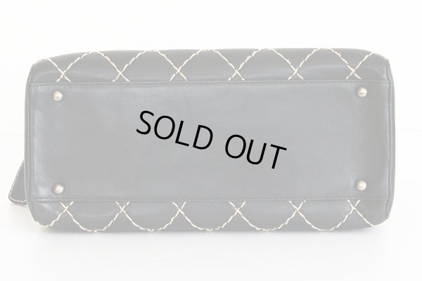 シャネル　ワイルドステッチ ハンドバック A14692 ブラック　底