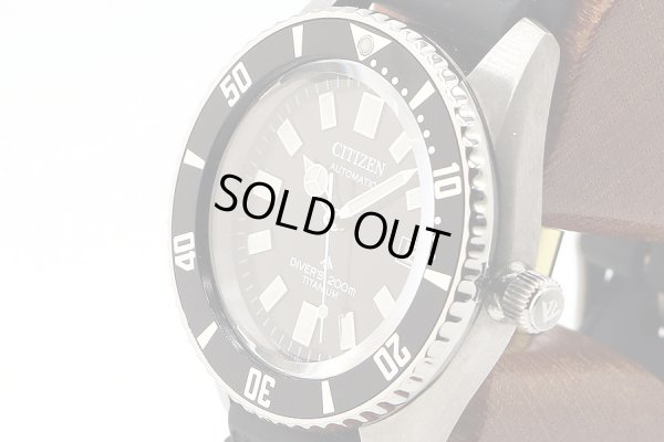 シチズン　メカニカルダイバー　ＮＢ６０２１－１７Ｅ　黒文字盤　サイド拡大