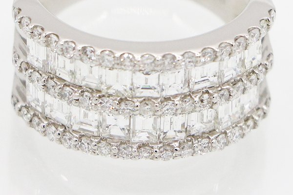 PT900 ダイアイリリング 2.48ct 9.10g　拡大