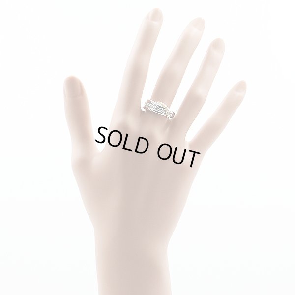 星の砂　PT900/K18 ダイアイリリング 0.43ct 12.70g　装着イメージ