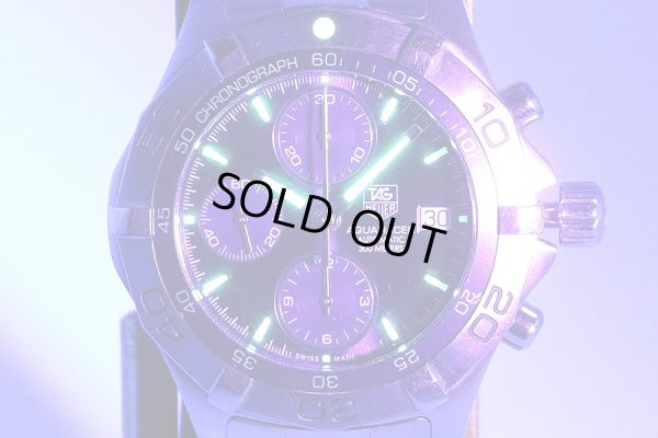 タグホイヤー　アクアレーサー３００　ＣＡＦ２１１２　紺文字盤　ライト