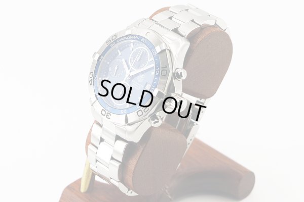 タグホイヤー　アクアレーサー３００　ＣＡＦ２１１２　紺文字盤　サイド