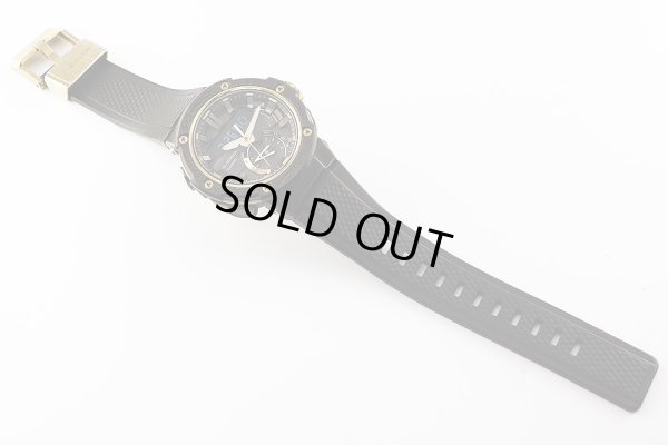 カシオ　Ｇショック　ＧＳＴ－Ｂ２００　５６０８　デジアナ　黒文字盤　ラバーベルト状態