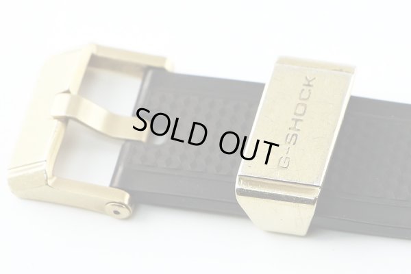 カシオ　Ｇショック　ＧＳＴ－Ｂ２００　５６０８　デジアナ　黒文字盤　バックル