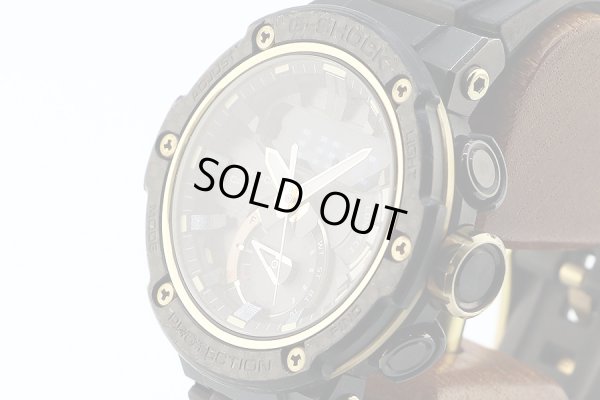 カシオ　Ｇショック　ＧＳＴ－Ｂ２００　５６０８　デジアナ　黒文字盤　サイド拡大