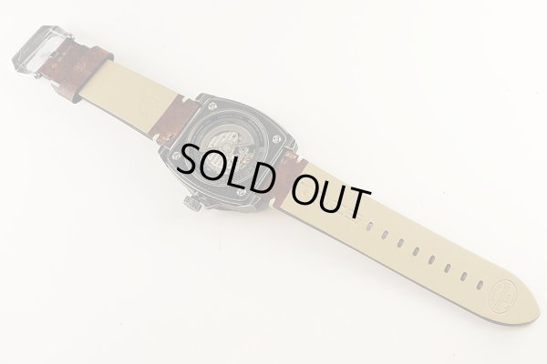 タックス　ヴィンテージレンズ２　ＴＳ１８０３Ｋ　黒文字盤　１０周年限定　替えベルト状態　裏面