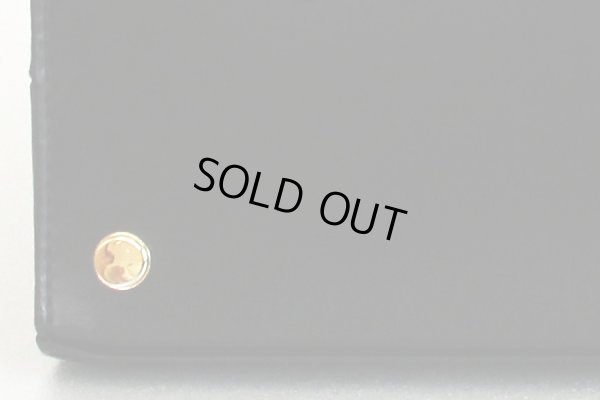 サルヴァトーレフェラガモ ヴァラリボン スクエアハンドバック BA214178 ブラック　底拡大