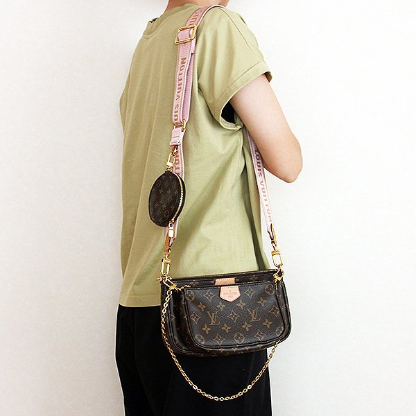 ルイ・ヴィト ン ミュルティ・ポシェット・アクセソワール M44813 ローズクレール 掛けたイメージ