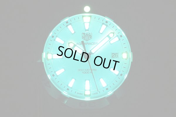 タグホイヤー　アクアレーサー　ＷＢＤ１１１１　白文字盤　ライト暗闇