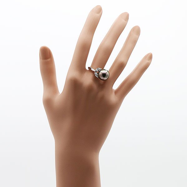 ミキモト　PT950 黒蝶パールダイアイリリング 12.00mm 0.84ct 7.40g　装着イメージ