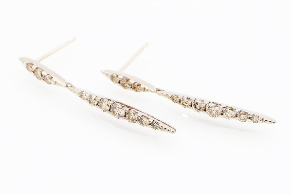 カシケイ　K18BG ネイキッド ダイアイリピアス 1.00ct 3.70g　イメージ(2)