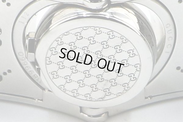 グッチ　トワール　１１２　シェル文字盤　Ｄベゼル　裏面拡大