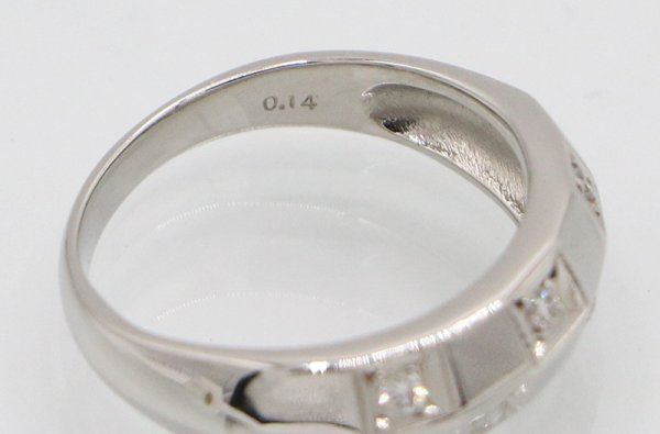 PT900 ダイアイリリング 0.14ct 5.50g　刻印(2)