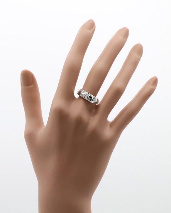 PT900 ダイアイリリング 0.14ct 5.50g　装着イメージ