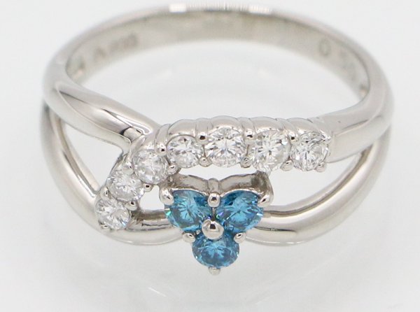 PT900 ダイアイリリング 0.50ct 4.40g　拡大