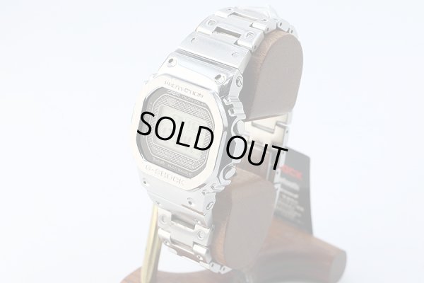カシオ　Ｇショック　ＧＭＷ－Ｂ５０００Ｄ　３４５９　デジタル文字盤　サイド