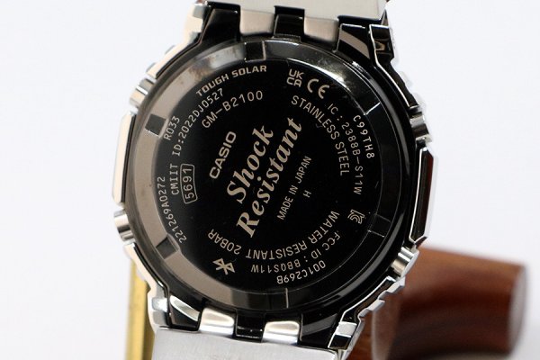 カシオ　Ｇショック　ＧＭ－Ｂ２１００Ｄ　デジアナ　黒文字盤　裏面拡大