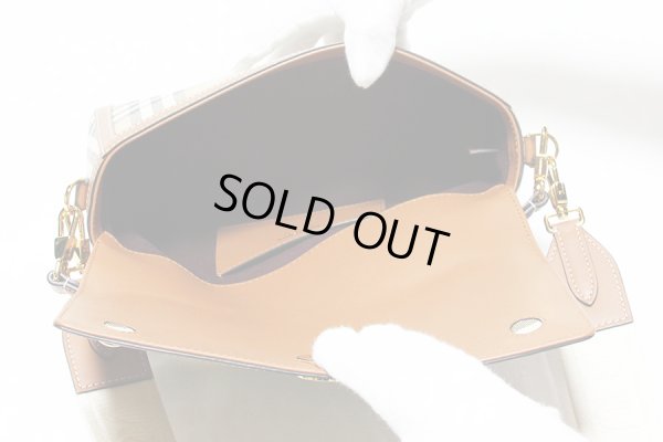 バーバリー　トップハンドルノートバック　8066165　ブライアーブラウン　中身