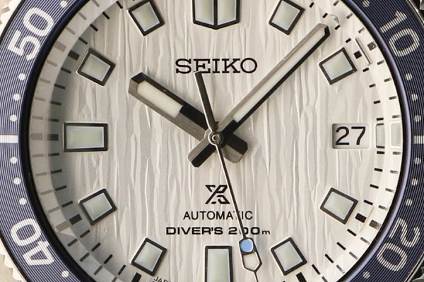 セイコー　プロスペック　ＳＢＤＣ１６９　銀文字盤 　６Ｒ３５－０２Ａ０　拡大