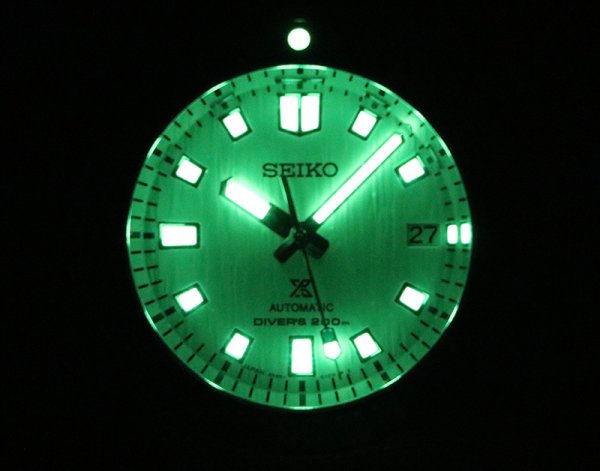セイコー　プロスペック　ＳＢＤＣ１６９　銀文字盤 　６Ｒ３５－０２Ａ０　暗所