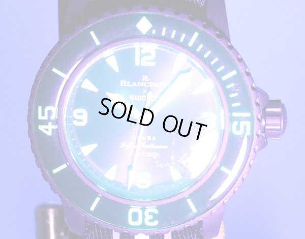 スウォッチ　ブランパンコラボ　フィフティファソズム　オーシャンオブストーム（月）　暗所